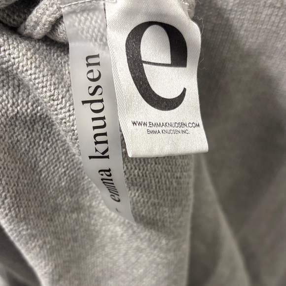 Emma Knudsen Gray Turtleneck Sweater - Picture 3 of 3